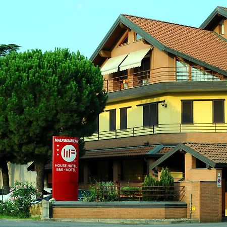 Bernate Ticino Hotel Malpensafiera المظهر الخارجي الصورة