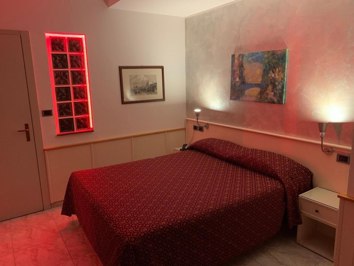 Bernate Ticino Hotel Malpensafiera المظهر الخارجي الصورة