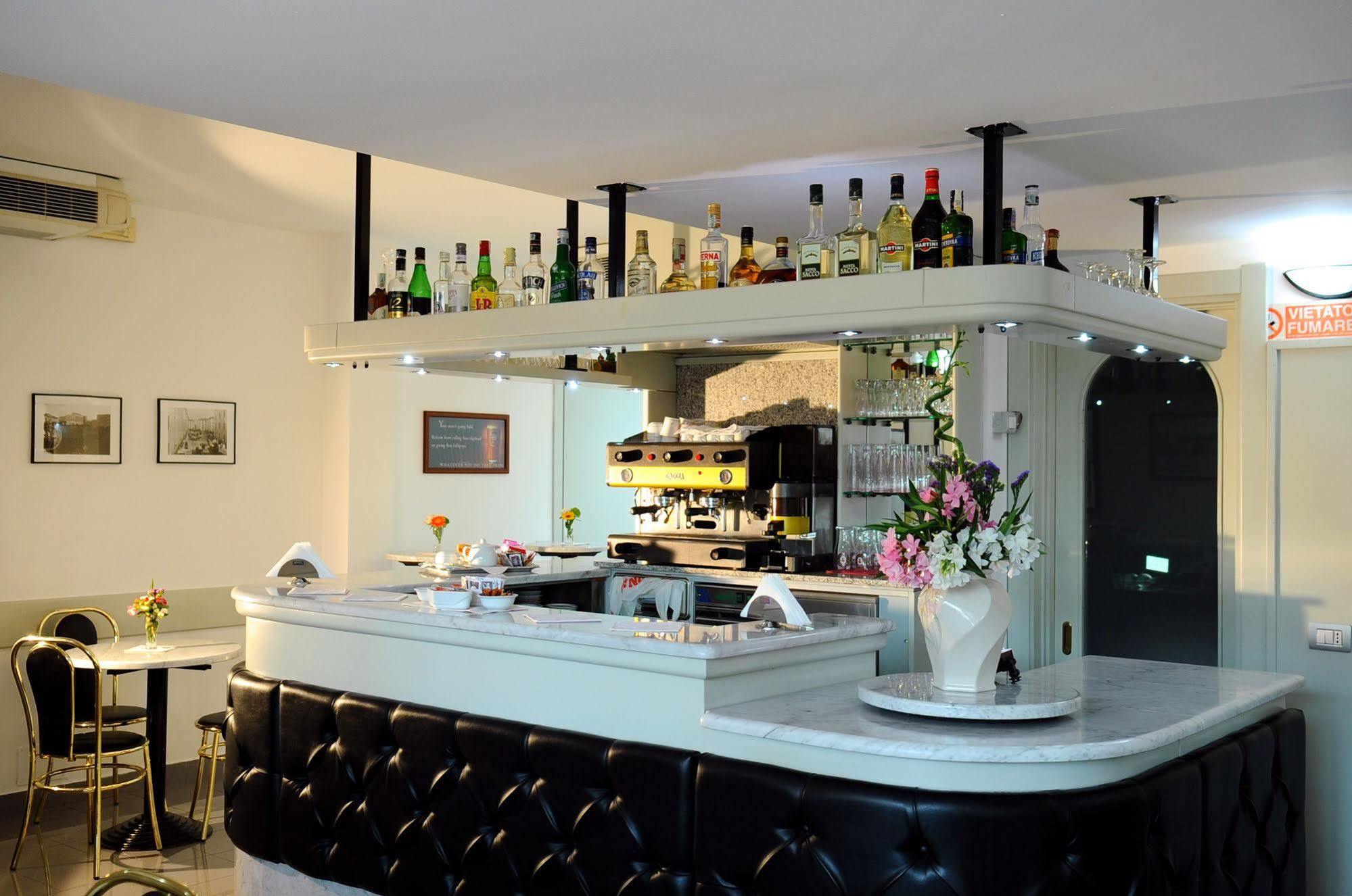 Bernate Ticino Hotel Malpensafiera المظهر الخارجي الصورة